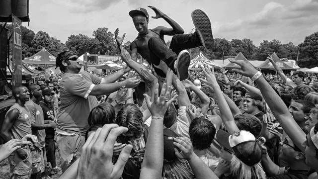 Moshing (Foto: Flickr/Ted Van Pelt)