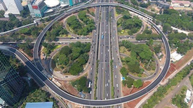 Ilustrasi jembatan layang di Jakarta yang berbentuk bunga. (Foto: Instagram @ptwijayakarya)
