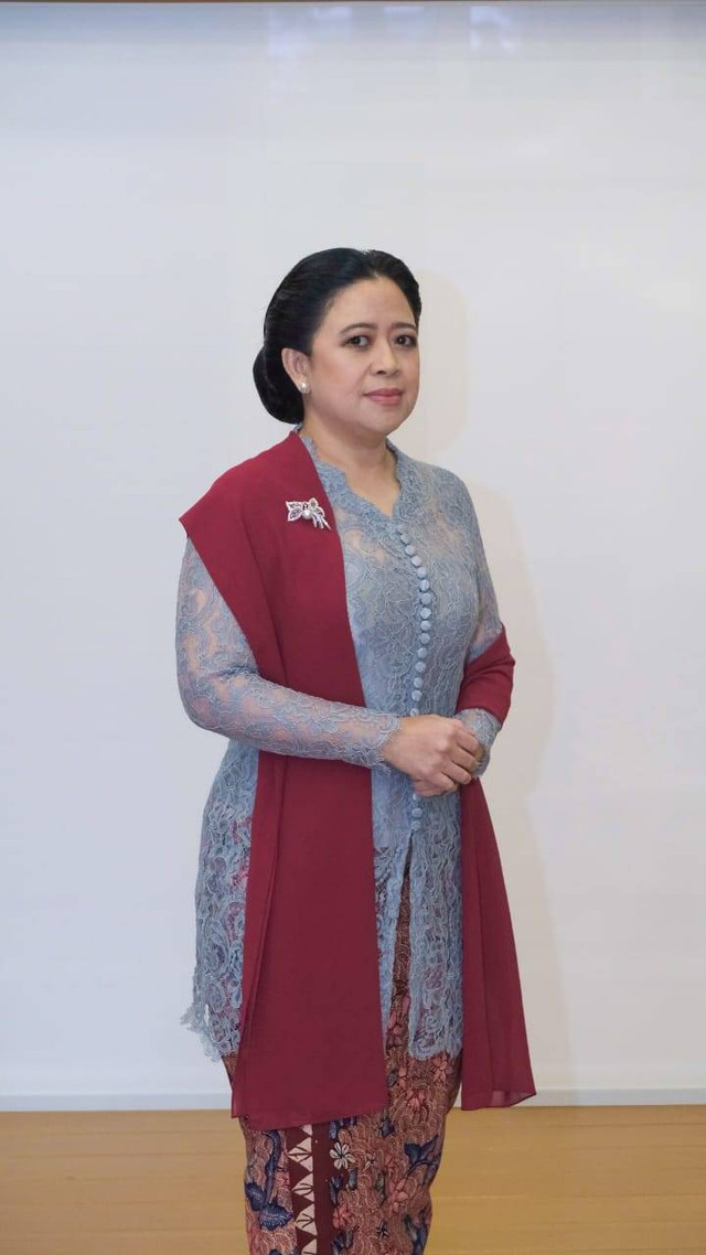 Puan kenakan Kebaya Kartini Berselendang Merah dalam Upacara HUT ke-77 RI. Foto: Dok: DPR