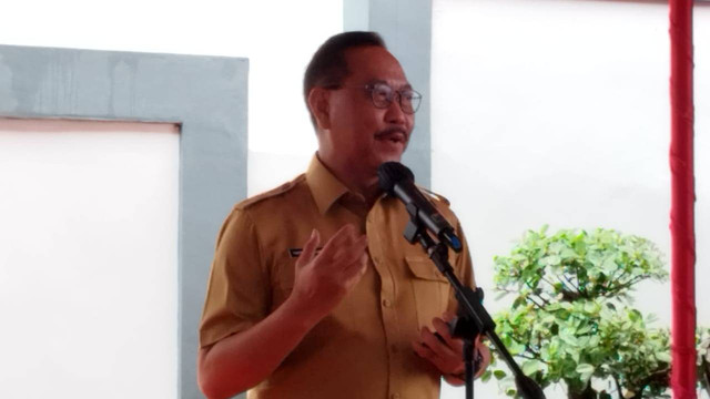 Kepala Otorita IKN, Bambang Susantono, di peresmian mini data center neuCentrIX di Kec. Sepaku, Kaltim, untuk mendukung digitalisasi IKN Nusantara. Foto: Wendiyanto Saputro/kumparan