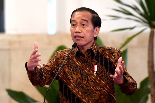 Presiden Joko Widodo memberikan arahan saat pembukaan Rapat Koordinasi Nasional (Rakornas) Pengendalian Inflasi tahun 2022 di Istana Negara, Jakarta, Kamis (18/8/2022). Foto: Hafidz Mubarak A/ANTARA FOTO
