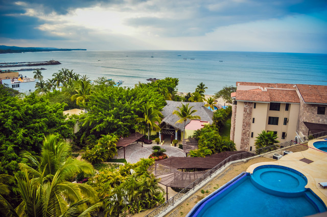 Rekomendasi Hotel di Pelabuhan Ratu, Foto ini hanya ilustrasi dan bukan tempat sebenarnya. Sumber: Unsplash/Kalea Morgan