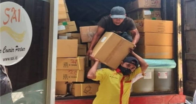 Usahakurir Memberi Solusi Kirim Barang ke Luar Negeri Tanpa Harus Keluar Rumah