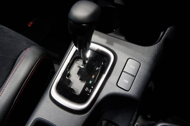 Tuas transmisi Toyota Hilux GR Sport. Foto: Aditya Pratama Niagara/kumparan