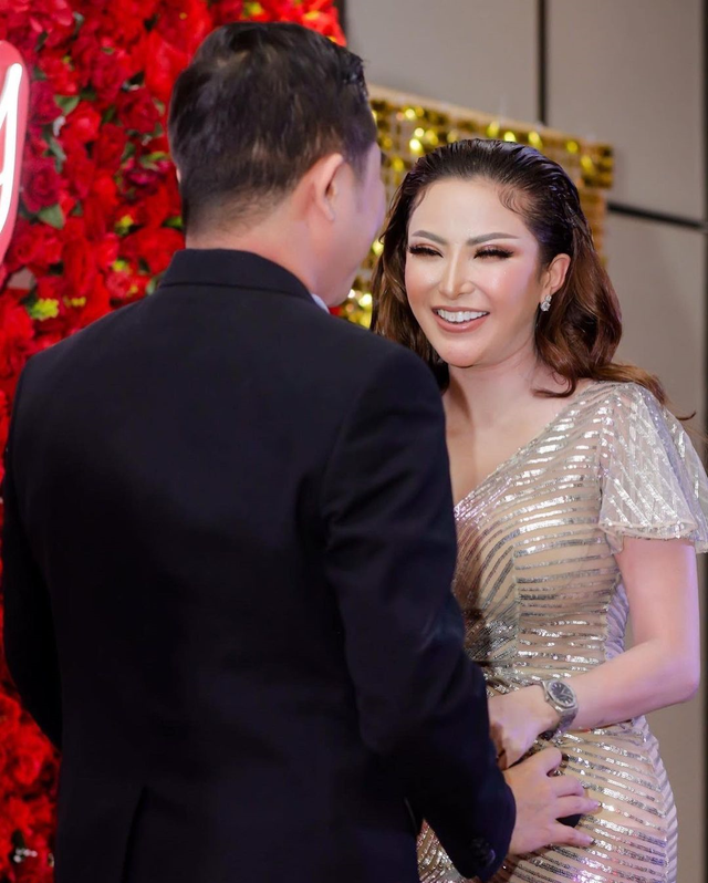 Ayu Aulia resmi tunangan. Foto: Instagram/@ayuaulia5252