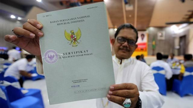 Ilustrasi biaya pemecahan sertifikat tanah. Foto: ANTARA FOTO/Irwansyah Putra