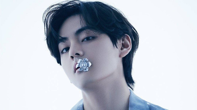 Gaya V BTS. Foto: Instagram/@bts.bighitofficial