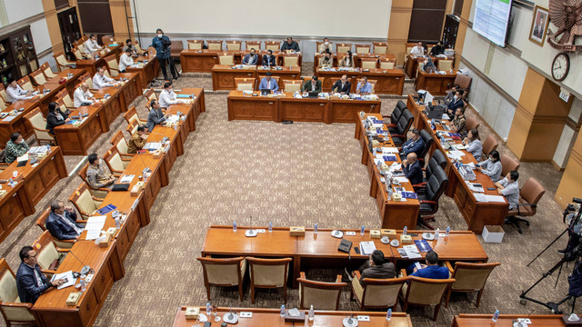 Suasana Rapat Dengar Pendapat (RDP) Kompolnas, Komnas HAM dan LPSK dengan Komisi III DPR di Kompleks Parlemen, Senayan, Jakarta, Senin (22/8/2022). Foto: Muhammad Adimaja/Antara Foto