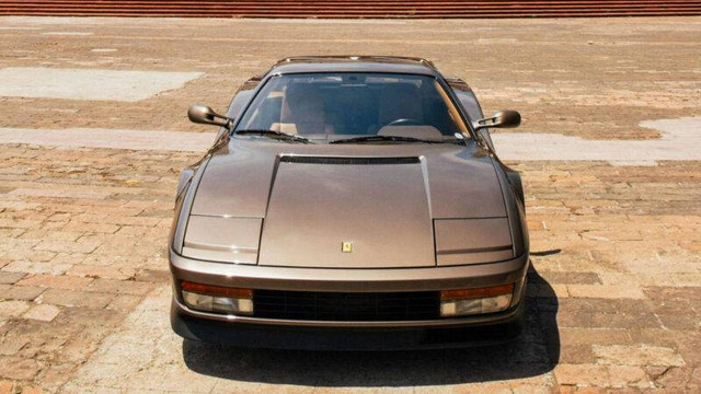 Ferrari Testarossa Marrone Metallizzato. Foto: dok. imboldn
