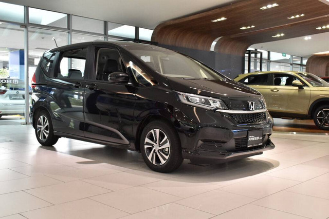 Honda Freed E7 di Singapura. Foto: Carbuyer