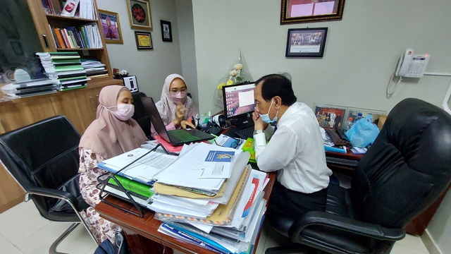Bersama Prof Dr dr Djanggan Sargowo Sp JP (K)