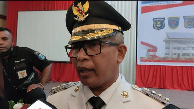 Penjabat Wali Kota Sorong George Yarangga