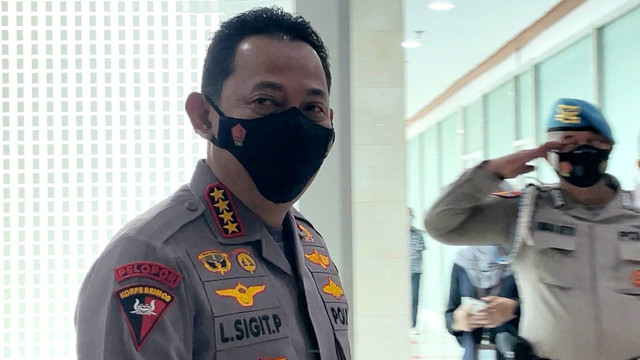 Kapolri Jenderal Pol Listyo Sigit Prabowo tiba di gedung DPR, Rabu (24/8/2022). Foto: Muthia Risky/kumparan