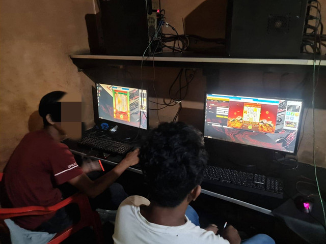 Polresta Jambi temukan 3 pemuda sedang asyik bermain judi online. (Foto: Dok Polresta Jambi)