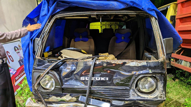 Mobil yang ringsek dalam kecelakaan di Jalan Jogja-Wonosari. Foto: istimewa
