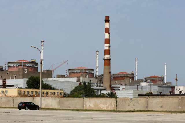 Pemandangan Pembangkit Listrik Tenaga Nuklir Zaporizhzhia selama konflik Ukraina-Rusia di luar kota Enerhodar yang dikuasai Rusia di wilayah Zaporizhzhia, Ukraina, 22 Agustus 2022. Foto: Alexander Ermochenko/REUTERS