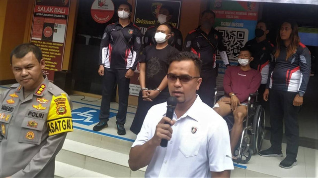 Para pelaku saat ditunjukkan di Polda Bali - ROB