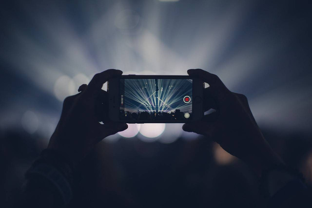 Ilustrasi: Tips Cara Mempercepat Video di IPhone Sumber: pixabay.com