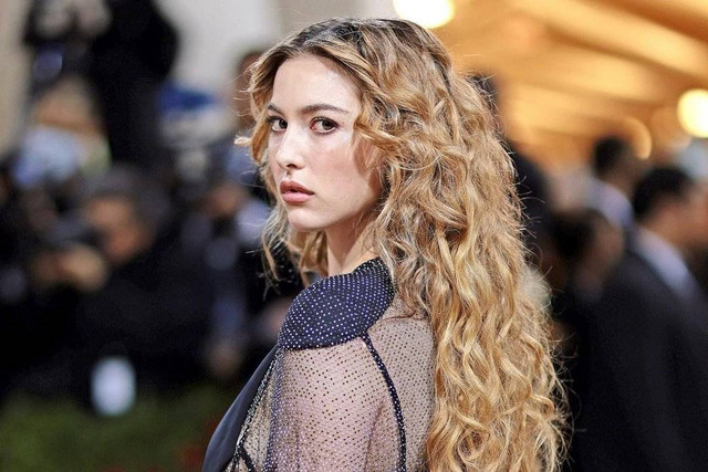 Eve Jobs saat hadiri Met Gala 2022. Foto: Instagram/@evejobs