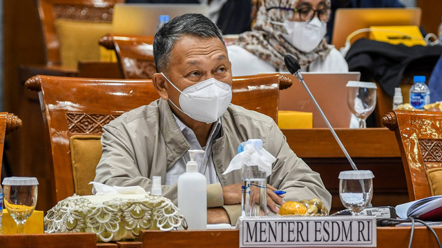 Menteri Energi dan Sumber Daya Mineral Arifin Tasrif saat mengikuti Rapat Kerja dengan Komisi VII DPR di Kompleks Parlemen, Senayan, Jakarta, Selasa (9/8/2022). Foto: Galih Pradipta/ANTARA FOTO