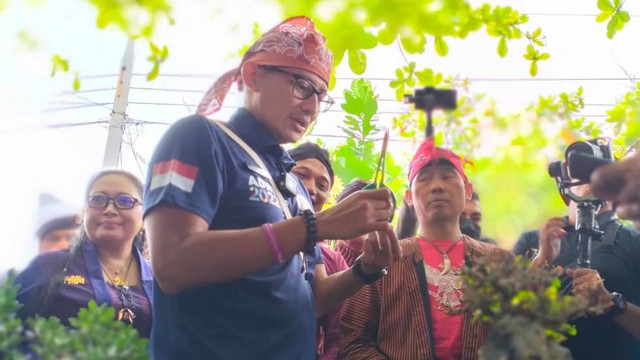 Menteri Pariwisata dan Ekonomi Kreatif (Menparekraf) Sandiaga Uno. saat kunjungi Gunungkidul, Rabu (31/8/2022). Foto: Erfanto/Tugu Jogja