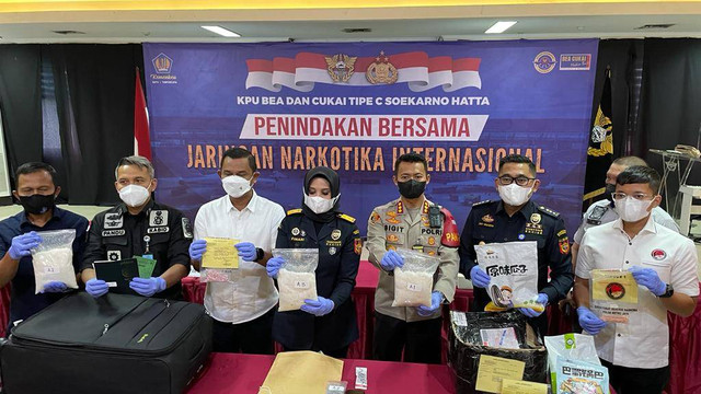 Bea Cukai Bandara Soekarno-Hatta ungkap penyelundupan ratusan butir ekstasi asal Malaysia, Rabu (31/8/2022). Foto: Dok. Istimewa