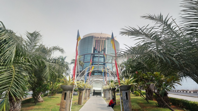 Stasiun Terdekat dari Plaza Atrium, Foto: Google Street View