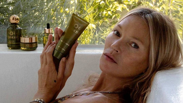 Cosmoss, brand kecantikan dan wellness milik Kate Moss. Foto: Instagram/@cosmoss