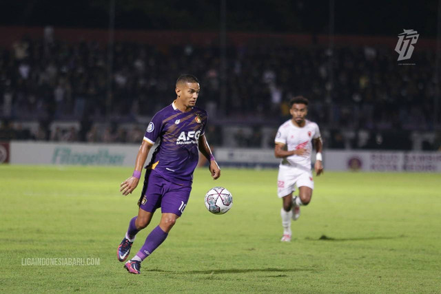 Persik Kediri vs PSM Makassar pada lanjutan BRI Liga 1 di Stadion Indomilk Arena, Tangerang, Banten, Jumat (2/9/2022). Foto: ligaindonesiabaru.com