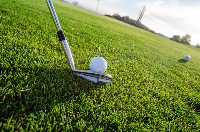Tempat Main Golf di Makassar, Foto: Unsplash/Robert Ruggiero.