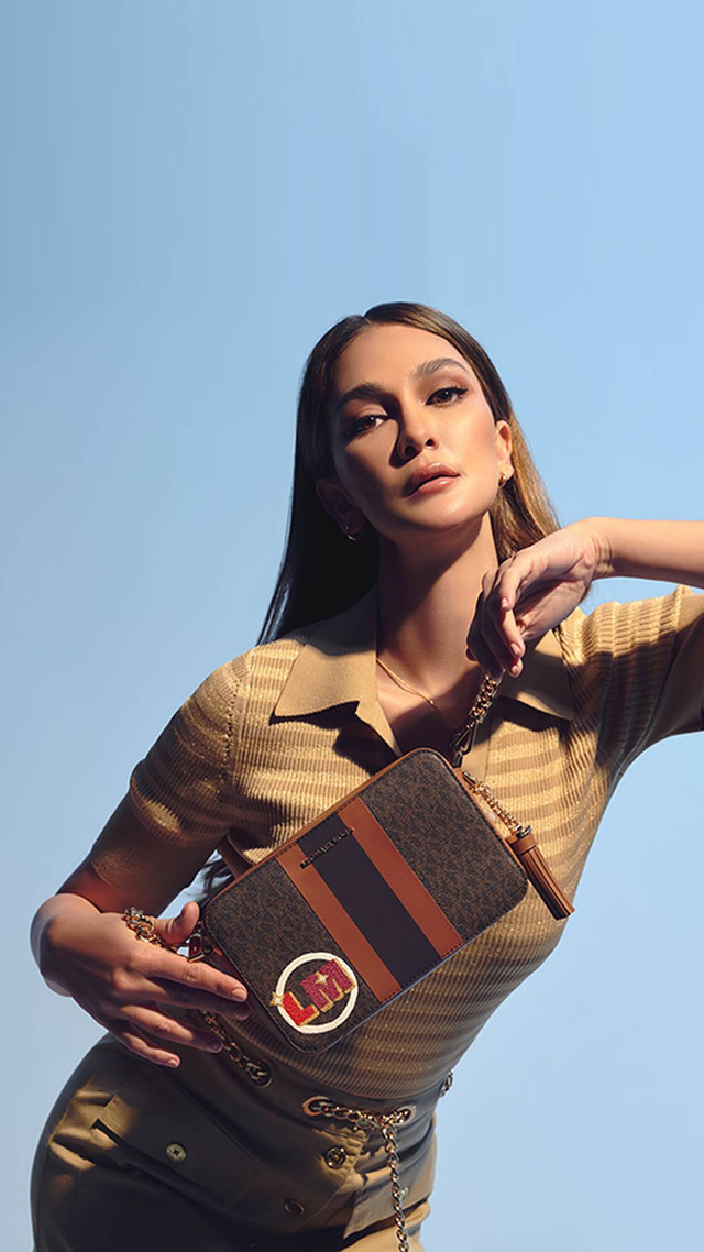 Luna Maya dalam kampanye Michael Kors MK MY WAY Foto: Dok. Michael Kors