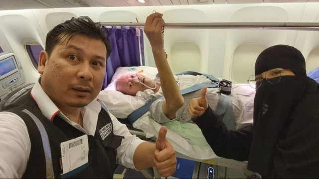 Jemaah Haji Indonesia yang Dirawat di Arab Saudi Pulang ke Tanah Air. Foto: Kemenag RI