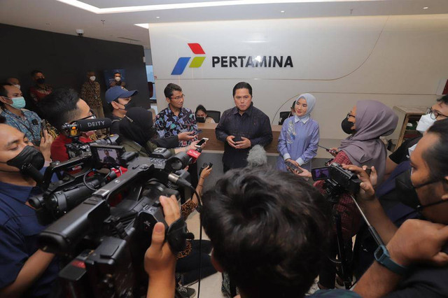 Menteri BUMN Erick Thohir tinjau Command Center Pertamina, Rabu (7/9/2022) Foto: Dok. Pertamina