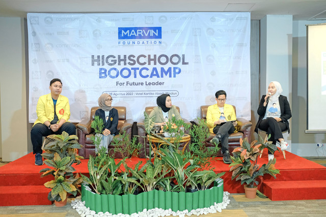 Talkshow tips kuliah atau bekerja untuk lulusan SMA dan SMK