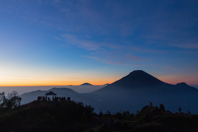 Sikunir/tempat camping di jawa tengah, Foto oleh Ade Chrisnadhi di Unsplash
