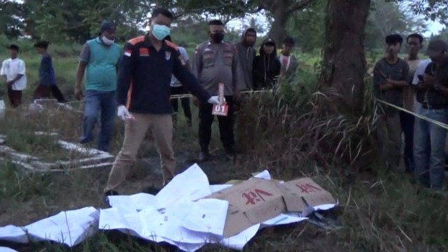 Pedagang di Karawang ditemukan tewas di kuburan, Sabtu (10/9/2022). Foto: Dok. Istimewa