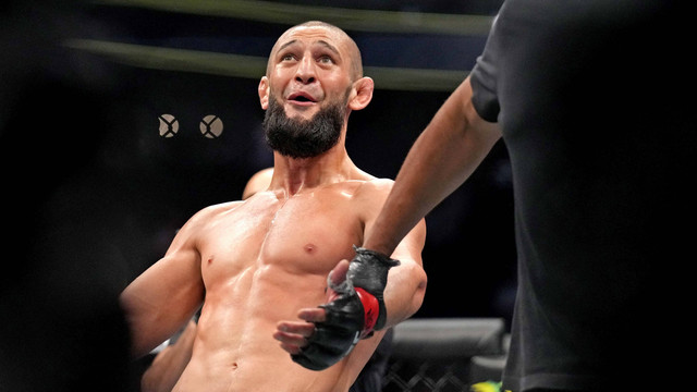 Khamzat Chimaev usai melawan Kevin Holland pada UFC 279 di T-Mobile Arena, Las Vegas, Nevada, AS, Sabtu (10/9/2022). Foto: Joe Camporeale/USA TODAY Sports/Reuters