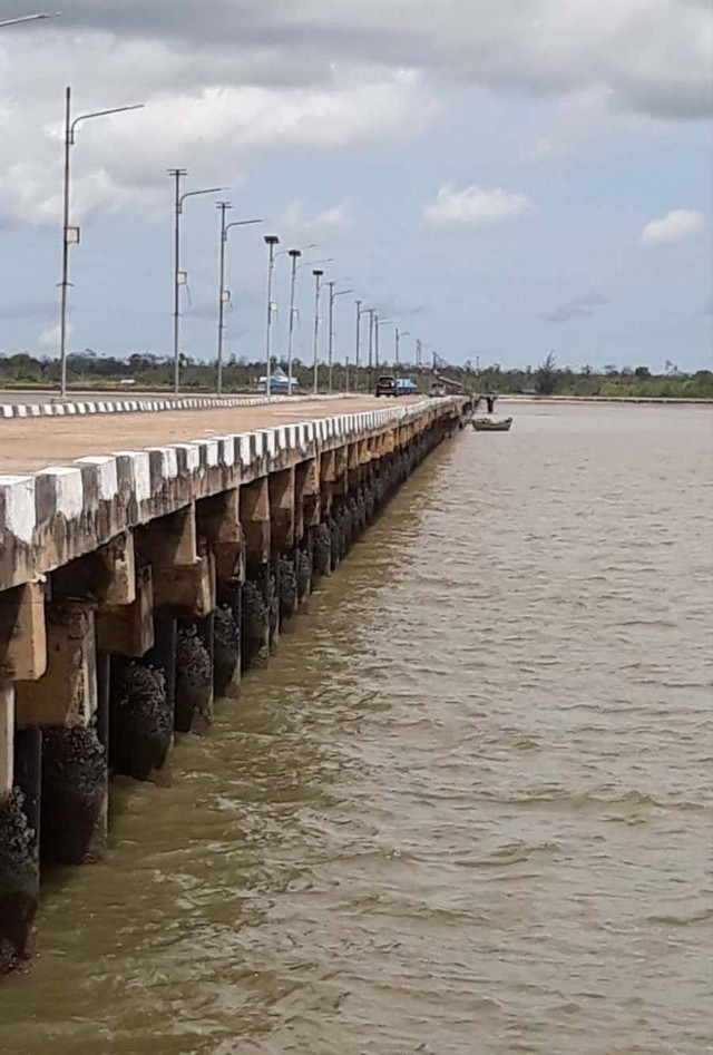 Pelabuhan Teluk Segintung, Kabupaten Seruyan (dokumentasi pribadi)