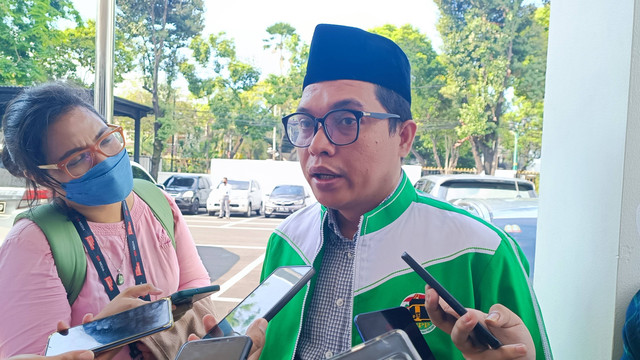 Ketua DPP Partai Persatuan Pembangunan (PPP) Achmad Baidowi di KPU RI. Foto: Aprilandika Pratama/kumparan