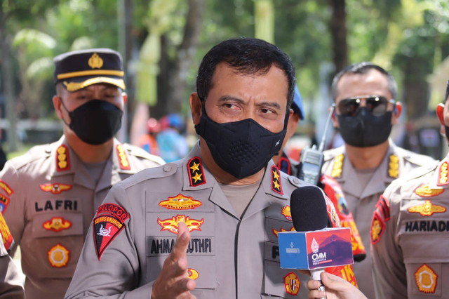 Kapolda Jateng Irjen Pol Ahmad Luthfi saat meninjau lokasi pengamanan acara Kirab Budaya G20 Pengamanan bertempat di Pospam Terpadu CMM G20 di Borobudur, Senin (12/9/2022). Foto: Dok. Istimewa