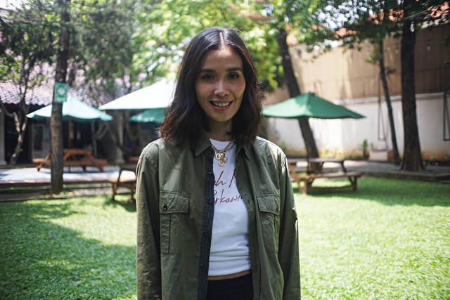 Pemeran film Noktah Merah Perkawinan, Marsha Timothy saat berkunjung ke kantor kumparan. Foto: Iqbal Firdaus/kumparan