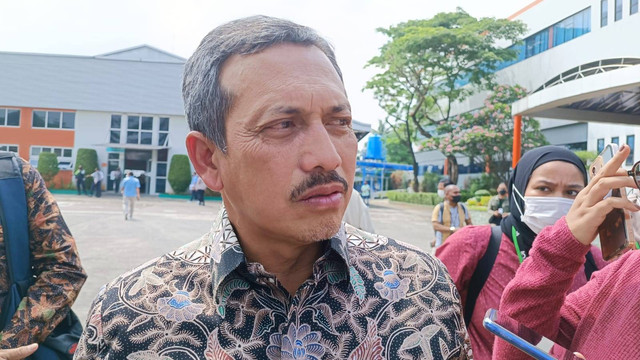 Direktur Jenderal (Dirjen) Perdagangan Luar Negeri Kementerian Perdagangan, Veri Anggrijono dalam pelepasan sepatu Nike ke Belanda di Serpong, Selasa (13/9). Foto: Narda Margaretha Sinambela/kumparan