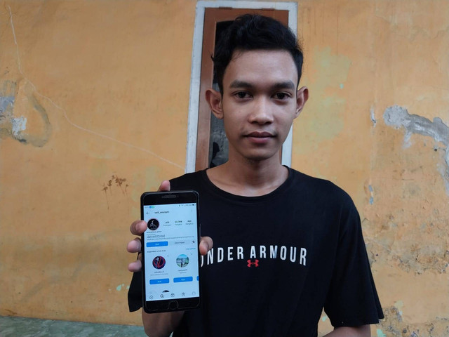 Muhammad Said Fikriansyah seorang remaja di Cirebon Jawa Barat yang dituduh sebagai hacker Bjorka.(Juan)