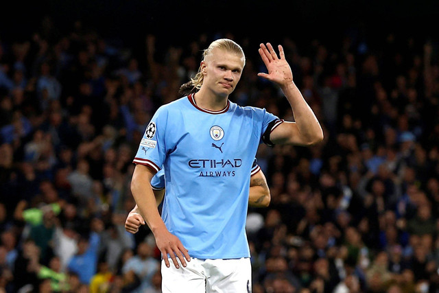 Selebrasi pemain Manchester City Erling Braut Haaland usai mencetak gol ke gawang Borussia Dortmund pada pertandingan Grup G Liga Champions di Stadion Etihad, Manchester, Inggris.
 Foto: Jason Cairnduff/REUTERS