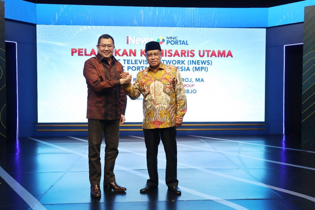 Hary Tanoesoedibjo resmi melantik Prof. Dr. K.H. Said Aqil Siroj sebagai Komisaris Utama PT MNC Televisi Network (iNews) dan PT MNC Portal Indonesia (MPI) di MNC Conference Hall, iNews Tower, Kebon Sirih, Jakarta Pusat, Rabu (14/9/2022). Foto: Dok. Istimewa
