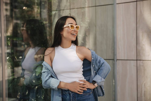 Tampil Kasual hingga Elegan, Intip Tips Mix and Match Denim untuk Berbagai Acara