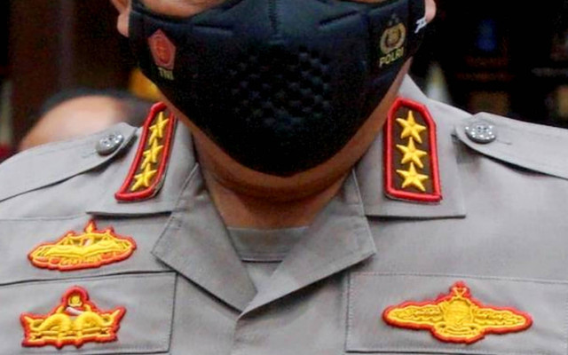 Ilustrasi pangkat bintang 3 Polri. Foto: Jamal Ramadhan/kumparan