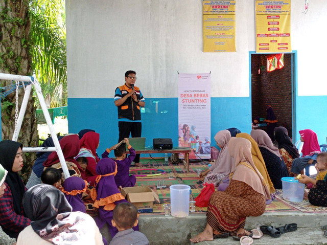 Fauzi, Relawan Rumah Zakat di desa berdaya Dahari Indah, Kabupaten Batu Bara. Kegiatan berlangsung di PAUD Kartini. 