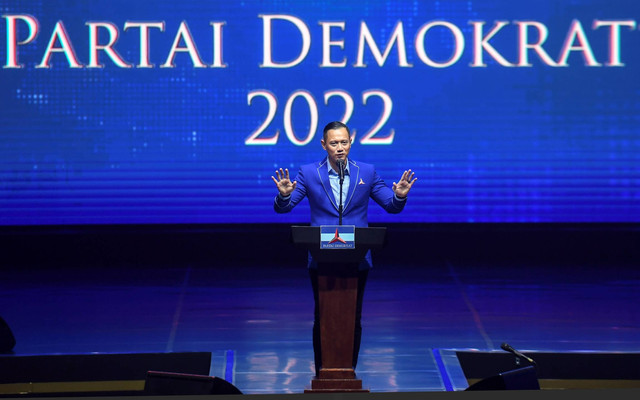 Ketua Umum Partai Demokrat Agus Harimurti Yudhoyono (AHY) memberikan arahan saat membuka Rapimnas Partai Demokrat 2022 di di Balai Sidang Jakarta Convention Center (JCC), Jakarta, Kamis (15/9/2022). Foto: Hafidz Mubarak A/ANTARA FOTO