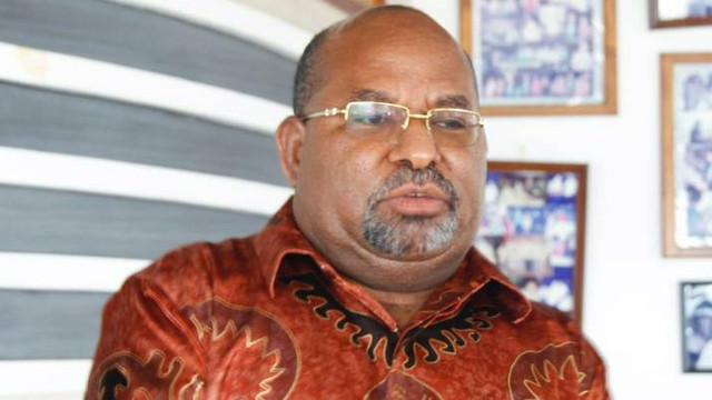 Gubernur Papua, Lukas Enembe (BumiPapua.com/Katharina)